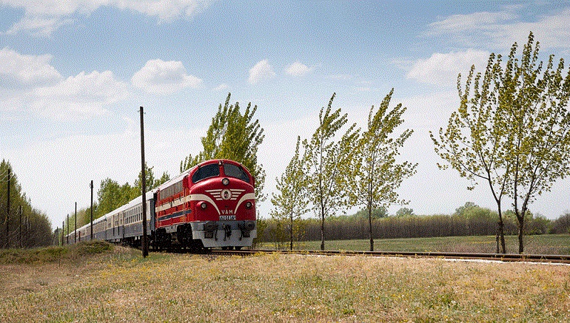 Golden Eagle Danube Express Train Links Budapest To Tehran