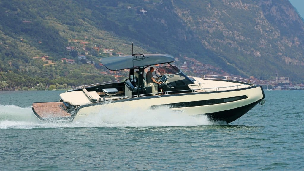 Invictus 370GT